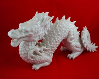 Set of Eight 8 Fitz and Floyd Red and White Temple Dragon 6 5/8 Plate 