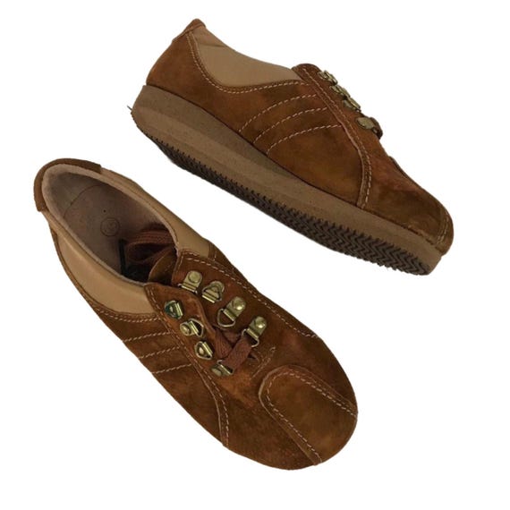 Deadstock 1980s Brown Suede Lace up Sneakers Shoes / Women's 7