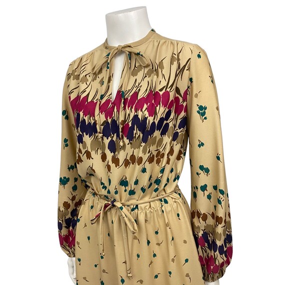1970s Pop Art Dress / 70s Floral Tulip Tie Belted… - image 2