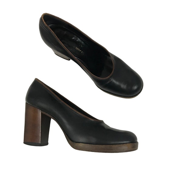 1970s High Heel Shoes / 70s Black Leather Slip On