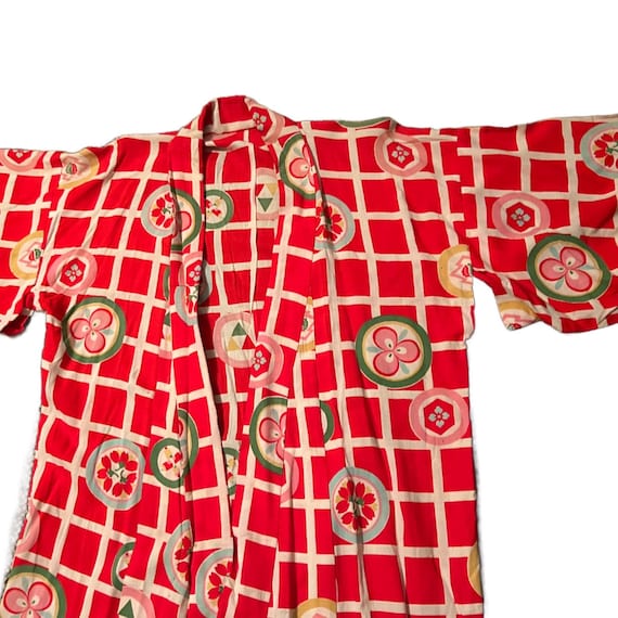 1950s Red Rayon Novelty Print Kimono Robe Loungew… - image 2