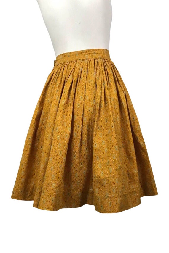 1950s Gold Cotton Floral Paisley Full Skirt / Wom… - image 4