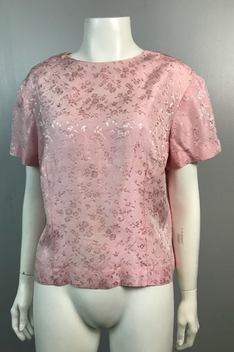 Vintage 1950s 1960s Pink Floral Embroidery Cropped Top Blouse Short Sleeve Women\u2019s Large 50s 60s Pinup Rockabilly Rayon Shirt