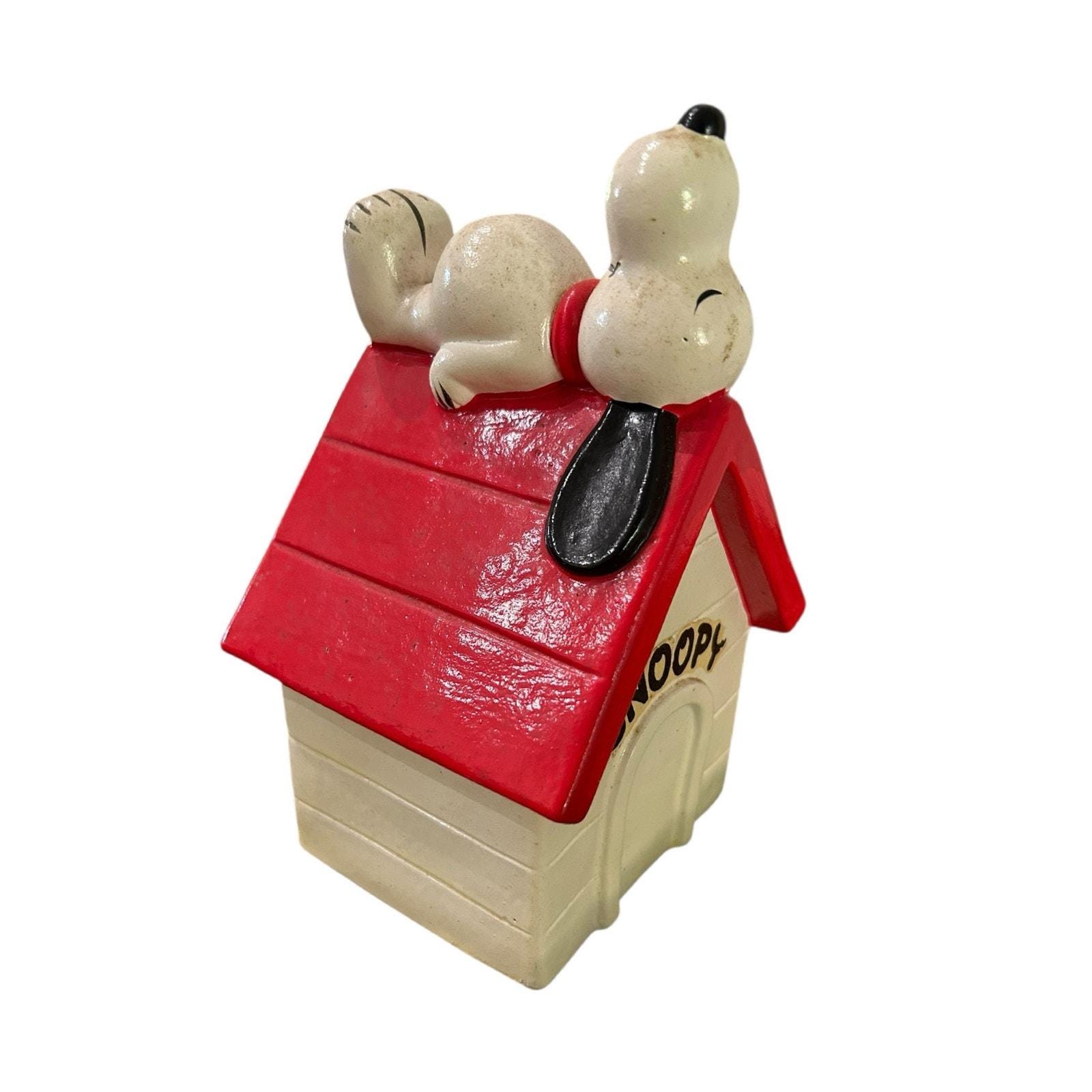 Vintage 1970 Snoopy Doghouse Coin Bank – Ceramic Peanuts