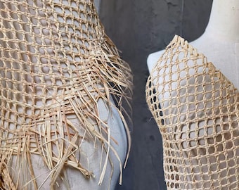 Natural Eco-Friendly Raffia Grass Woven Mesh Fringe Fabric | 53x37cm + Fringe | Boho Wall Hanging Home Decor Craft Gift Wrap