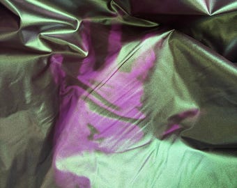Thermochromic Purple Tech Fabric – Lightweight Experimental Material for Outdoor Wear & Fashion