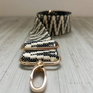 Crossbody Purse Strap 1.5” Replacement Bag Strap Adjustable Handbag Strap Wide Handbag Strap, Black and White V Patterned