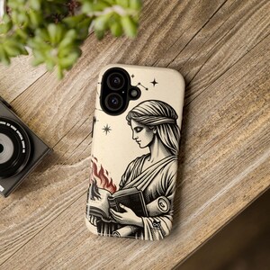 Hypatia - Wanneer kennis brandt | Filosofische kunst voor iPhone-hoesje | Collectie Vrouwengeschiedenis | De vergeten vrouwen