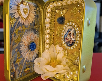 Altar en miniatura, oratorio de bolsillo, "El cofre del refugio del alma", Protección de la Virgen y el Niño.