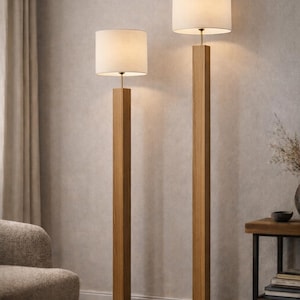 Minimalistisk golvlampa i ek | Smal stående lampa i massivt trä | Handgjord hållbar belysning 100 centimeter