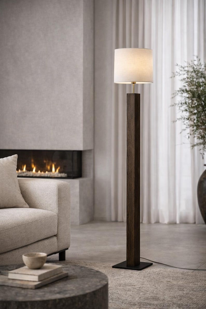 Minimalistisk golvlampa i ek | Smal stående lampa i massivt trä | Handgjord hållbar belysning 150 centimeter