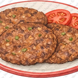 Peut inclure: Une assiette avec trois galettes rondes et des tranches de tomates. Les galettes sont brunes avec des taches vertes, et les tomates sont rouges. L'assiette a un bord rouge et un centre blanc.