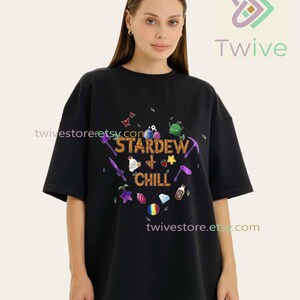 Stardew Valley och Chill Comfort Colors-tröja, rolig bootleg-parodi-tröja, spelsimulator-present, söt Pixel Farm-tröja, mysig gamermerchandise bild 2