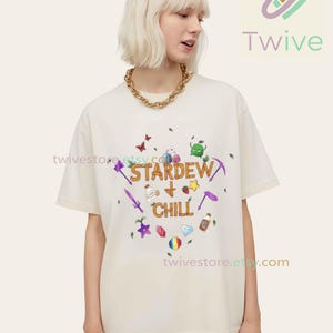 Stardew Valley och Chill Comfort Colors-tröja, rolig bootleg-parodi-tröja, spelsimulator-present, söt Pixel Farm-tröja, mysig gamermerchandise bild 3
