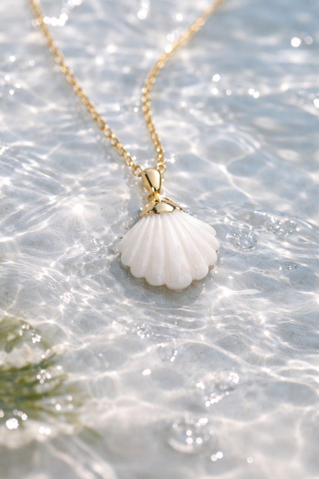 Shell Neckless Seashell Pendant Necklace, Shell Charm Necklace, Beach Jewelry, Minimal ...