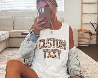 Camiseta sin mangas con estampado de guepardo personalizado, camiseta sin mangas estilo universitario con estampado de leopardo, añade tu texto personalizado, camiseta con texto personalizado, regalo con nombre personalizado con fuente universitaria