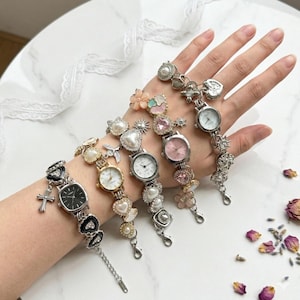 Vintageklocka Berlockarmband för kvinnor • Y2K Estetiska smycken • Gotiskt ängelpärlhjärtat armbandsur • Återvunnet statementgåva