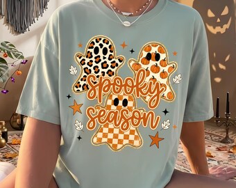 Diseño PNG de sublimación de temporada espeluznante, gráfico de camiseta de Halloween de fantasma coqueta preppy, PNG de leopardo a cuadros de moda para otoño, trío de fantasmas de moda
