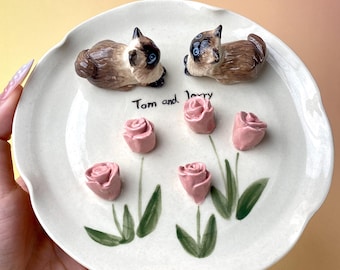 Porte-anneaux personnalisé pour animal de compagnie/plateau à bijoux personnalisé pour chien et chat/porte-bibelots en céramique sculpté à la main avec nom/cadeau unique pour elle/souvenir animalier