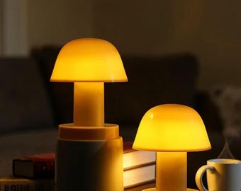 Mini luminária noturna LED em formato de cogumelo, portátil, a bateria, para mesa ou quarto.