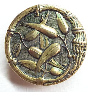 Antique Paris Back French Tight Picture Button ~ Bamboo Root Stem and Leaves ~ just over 7/8&quot; 23mm ~ Backmark: TW&W Brevete HM