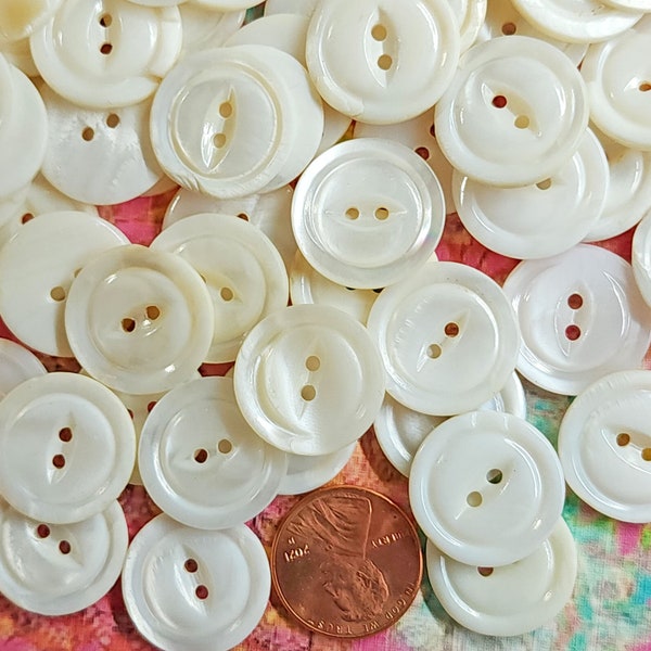 15 or 25 Vintage 1940s Mother of Pearl Buttons ~ Fish Eye Cats Eye w/ Gorgeous MOP Shell Luster ~ Approx 3/4" ~ Wedding Bridal
