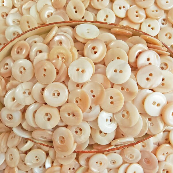 25 to 100 Vintage 1940s Mother of Pearl Shell MOP Buttons ~ White thru Shades of Pale Dusty Peach ~ just over 1/2" ~ Cleaned & Polished