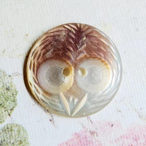 Owl Face ~ Antique Carved Pearl Shell Picture Button ~ just under 11/16" 17mm