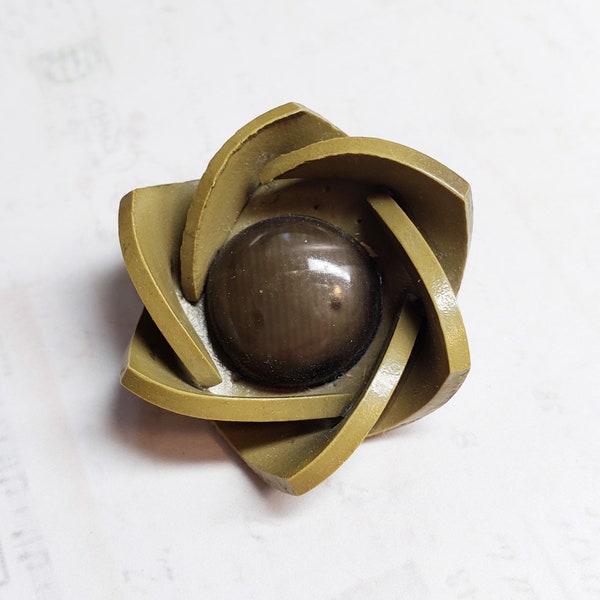 Pinwheel Flower ~ Large Vintage Celluloid Button ~ 1-3/8" 36mm