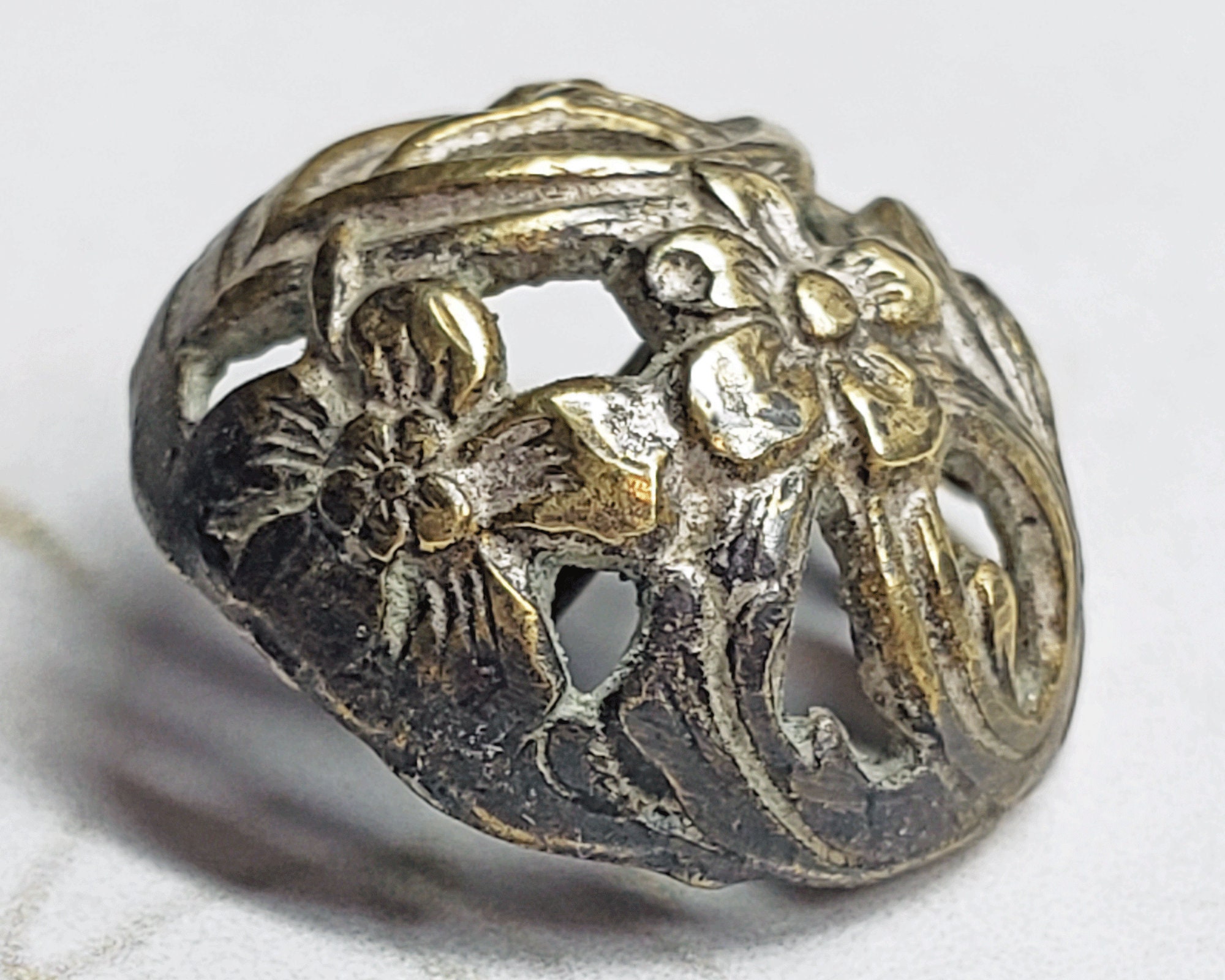 Art Nouveau Flower Design Accented w/ Silver Fabulous Etsy