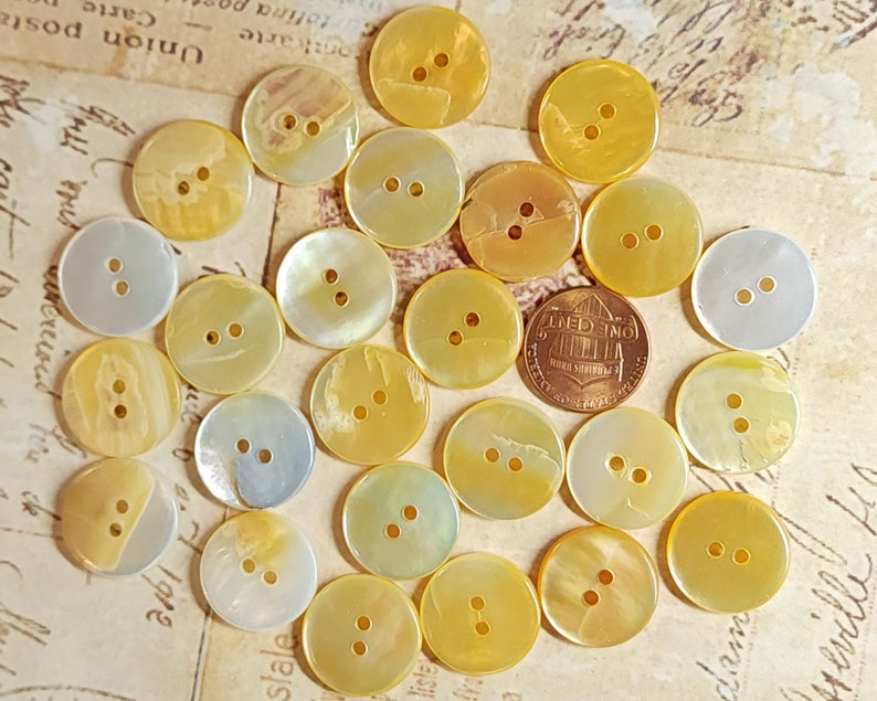 25 Vintage Mother of Pearl Buttons Lovely MOP Shell Luster Wedding Bridal just over 11/16 image 3