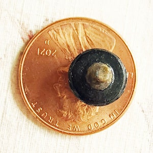 LOT DE 2 Boutons anciens en verre noir EUR 4,00 - PicClick FR