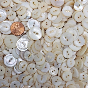 Mother Of Pearl Buttons With 4 Holes Round Shape 647 - – GAFFORELLI SRL