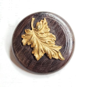 Large Vintage Wood Plant Life Picture Button ~ Brass Leaf Escutcheon ~ 1-9/16"