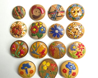 15 Vintage Hand Painted Wood Sewing Buttons ~ Most w/ Flower Pictures
