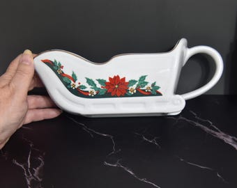 Large Vintage 1994 Christmas Gravy Boat by Tienshan. 16 ounce 'Deck the Halls' Gravy Boat Shaped like a Sleigh. Holiday Gravy Serving Bowl.