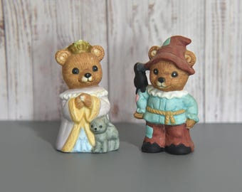 Dos pequeños osos Homco vintage de Halloween. Oso Homco Espantapájaros. Oso Homco Princesa. Osos Homco 1426. Decoración perfecta para Halloween otoñal.
