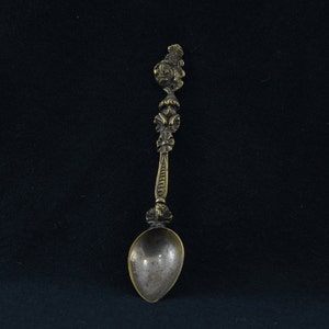 Vintage Souvenir Spoon from Italy. Collectible Souvenir Spoon with Lion Holding A Shield. Italian Souvenir Spoon. Vintage Collectible.