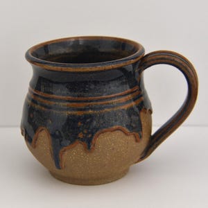 Vintage Studio Art Pottery Thick Glaze Drip Mug Signed Elliotts. Glazed & Unglazed Coffee Mug. Studio Pottery Mug. Decorative Pottery Cup.