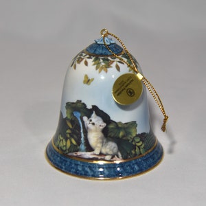 Heirloom Porcelain Garden Discoveries Ornament Collection Kitten Blue Bell Bradford Edition, Fourth Issue. &quot;Slip and Splash&quot; 39294.