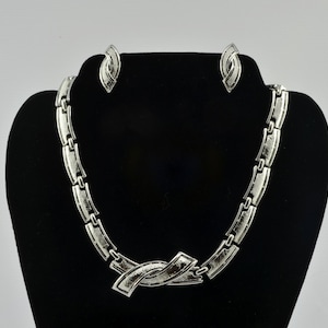 PRICE DROP. Coro Silver Toned Vintage Necklace and Earrings Set. Jewelry Set with Earrings & Necklace. Matching Coro Jewelry Set.
