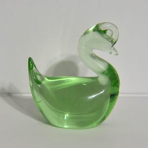 Vintage Green Blown Glass Swan Figurine. Decorative Collectible Green Art Glass Swan. Small Swan Paperweight.