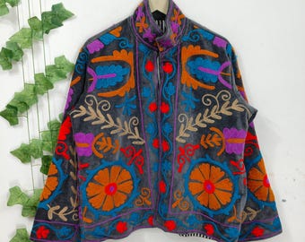 Marinblå sammets Suzani-jacka för kvinnor, handbroderad blommig uzbekisk Suzani-kappa, bohemisk etnisk vintage lyxjacka, present till henne