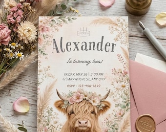 Plantilla editable de invitación de cumpleaños con vaca de las Tierras Altas en Canva, invitación de cumpleaños con temática de granja bohemia, invitación para fiesta con temática de vaca floral.
