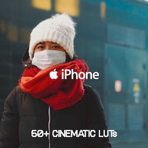 Può includere: Una persona con berretto bianco lavorato a maglia, sciarpa rossa e mascherina, con il logo iPhone e la parola "iPhone" visualizzati. È visibile anche il testo "50+ CINEMATIC LUTS".