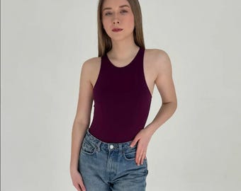 Body sin mangas de algodón burdeos, body minimalista para mujer, body elástico para uso diario, top básico hecho a mano.