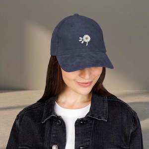 Vintage Embroidered Daisy Corduroy Hat, Cottagecore Floral Baseball Cap, 90s Retro image 9