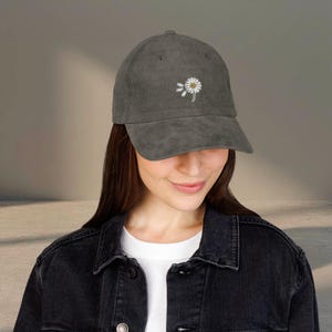 Vintage Embroidered Daisy Corduroy Hat, Cottagecore Floral Baseball Cap, 90s Retro image 8