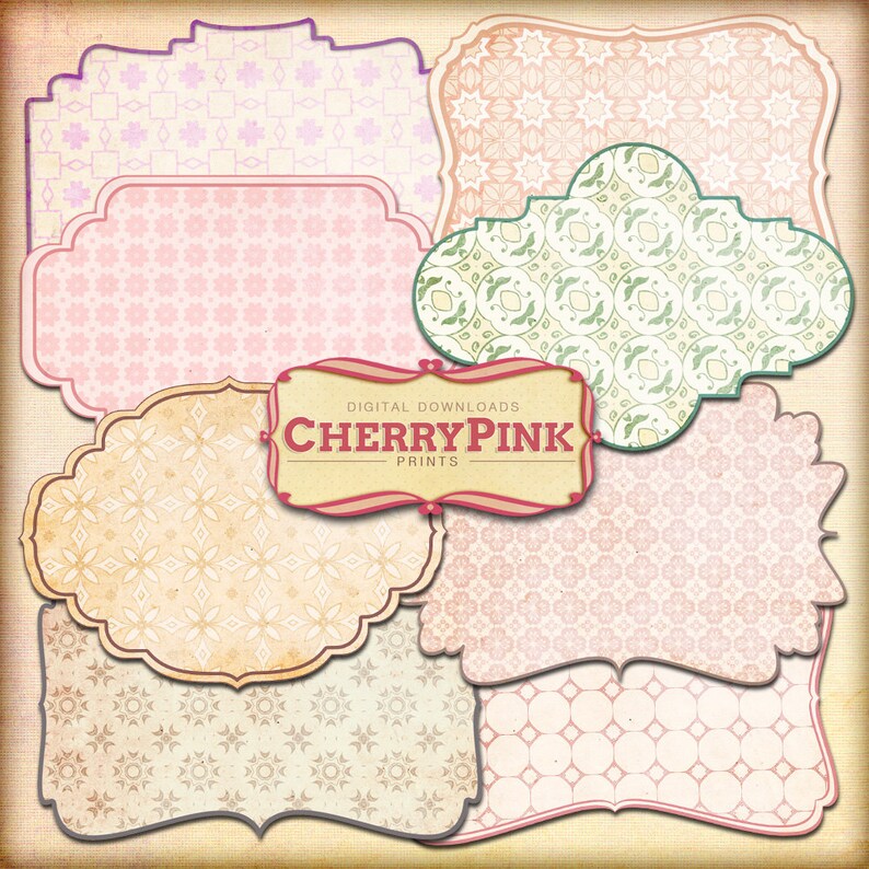 Pu&ograve; includere: Set di sei cornici digitali stampabili con vari motivi in rosa, verde e beige. Le cornici sono decorate con bordi decorativi e presentano un'estetica vintage. Il testo "Cherry Pink Prints" &egrave; visualizzato al centro dell'immagine.