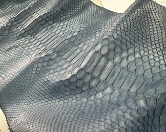 Ventre de python de Bornéo | Indispensable en cuir de python bleu acier pour vos travaux manuels